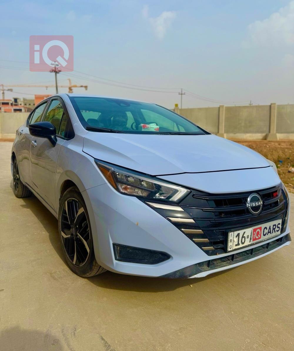 نيسان فيرسا